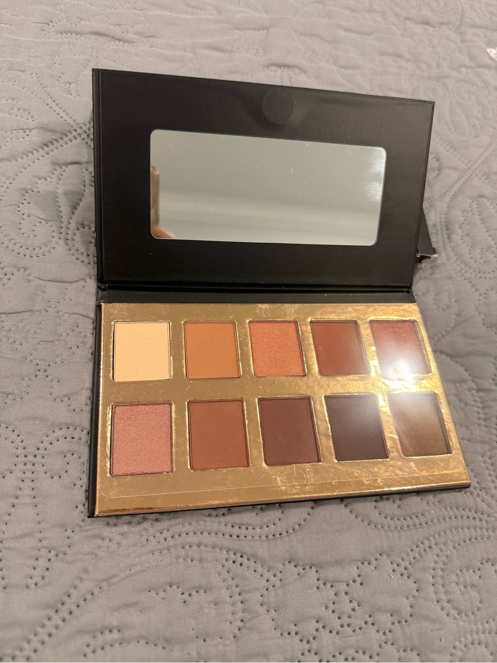 Warm Neutral Eyeshadow Palette — Soft Brown & Copper Shades